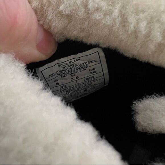 SOLD - Merrell Black Leather Sherpa Ankle Boot - Picture 5 of 6